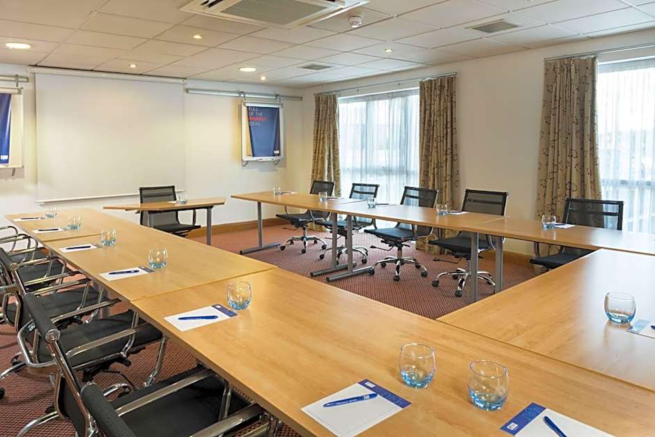 Holiday Inn Express Birmingham Star City By IHG