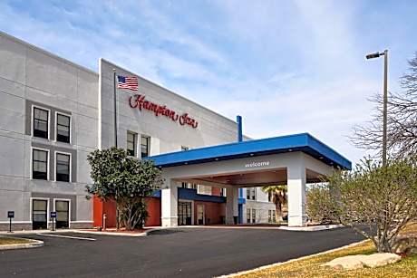 Hampton Inn By Hilton Eagle Pass