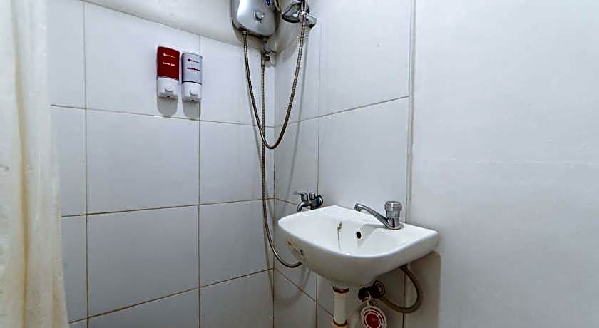 RedDoorz @ Plaza Jaro Iloilo