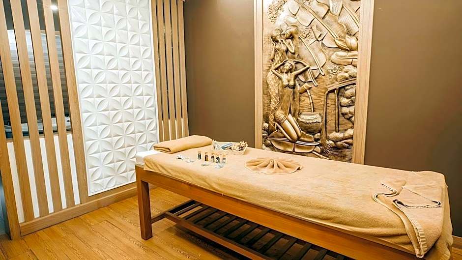 Muong Thanh Luxury Phu Tho Hotel.