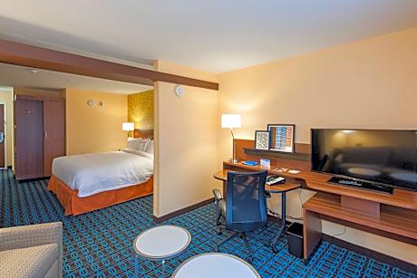 Studio with King Bed and Sofa Bed - Hearing Accessible