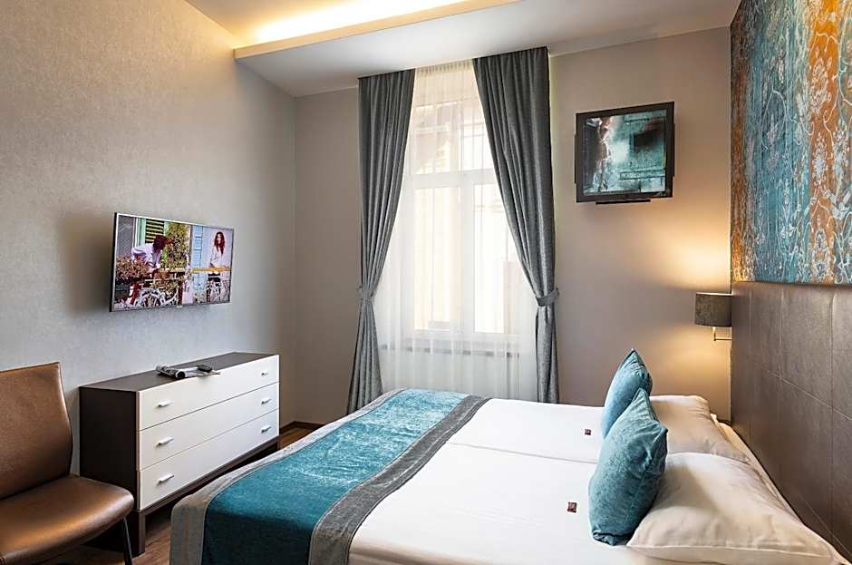 Opera Garden Hotel & Apartments