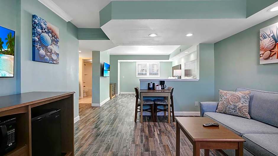 Boardwalk Inn and Suites