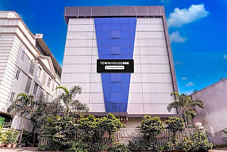 Super Townhouse OAK Kopar Khairane Navi Mumbai Formerly IVY Hotel