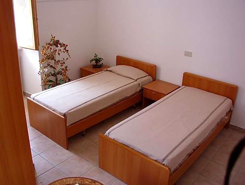 Photo 1 of 8 of 1 Double Bed or 2 Beds