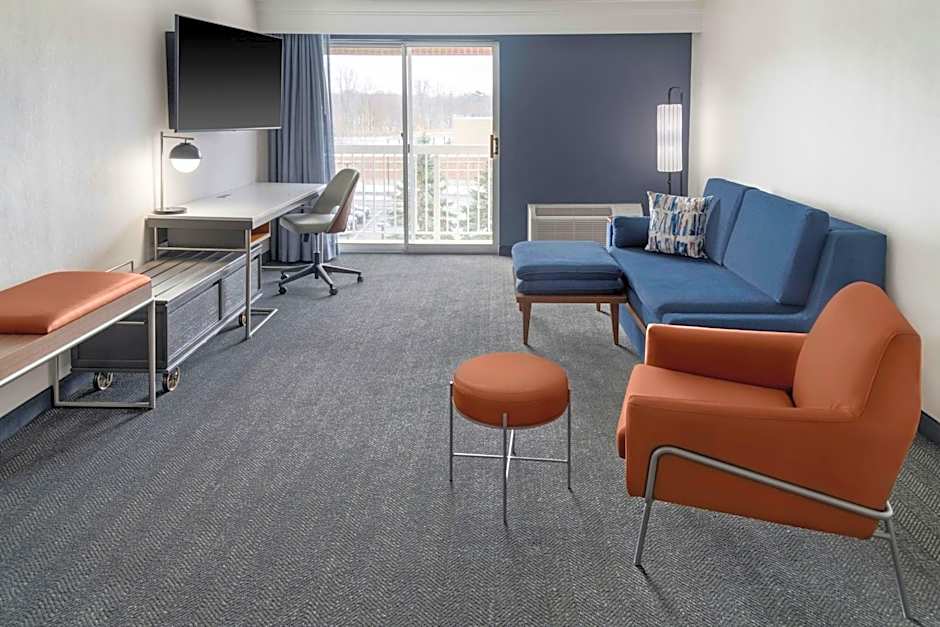 Courtyard by Marriott Cleveland Airport South