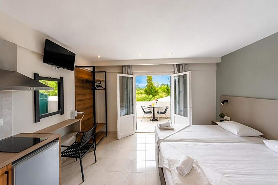 Nikos Villas - Poolside Getaways in Kavos, Corfu