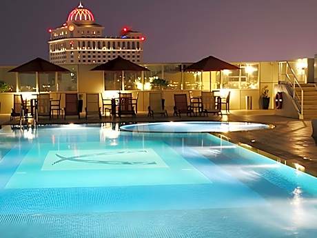 Ivory Grand Hotel Apartments