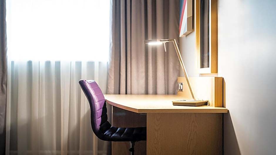 Holiday Inn London Luton Airport By IHG