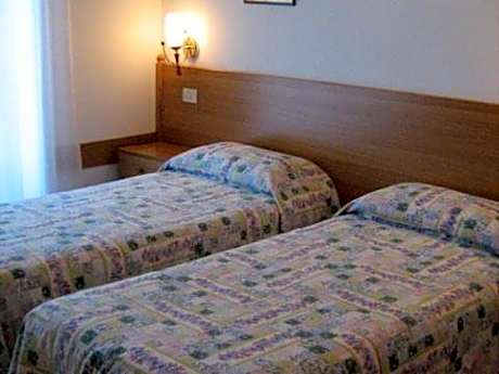 Double Room with Balcony (3 Adults)