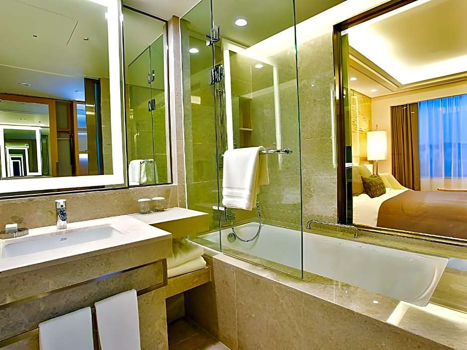 Hotel Hyundai by Lahan Ulsan