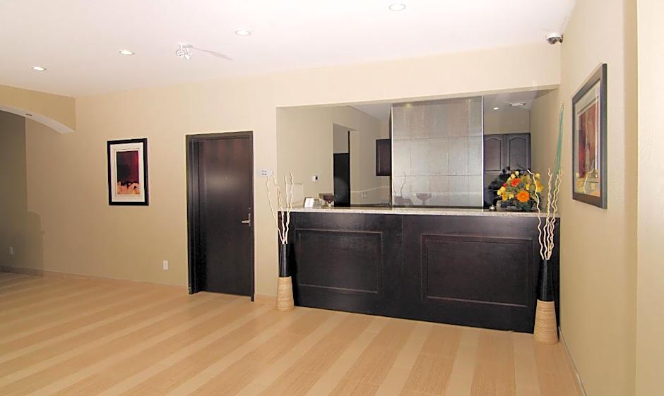 Paradise Inn and Suites Redwater