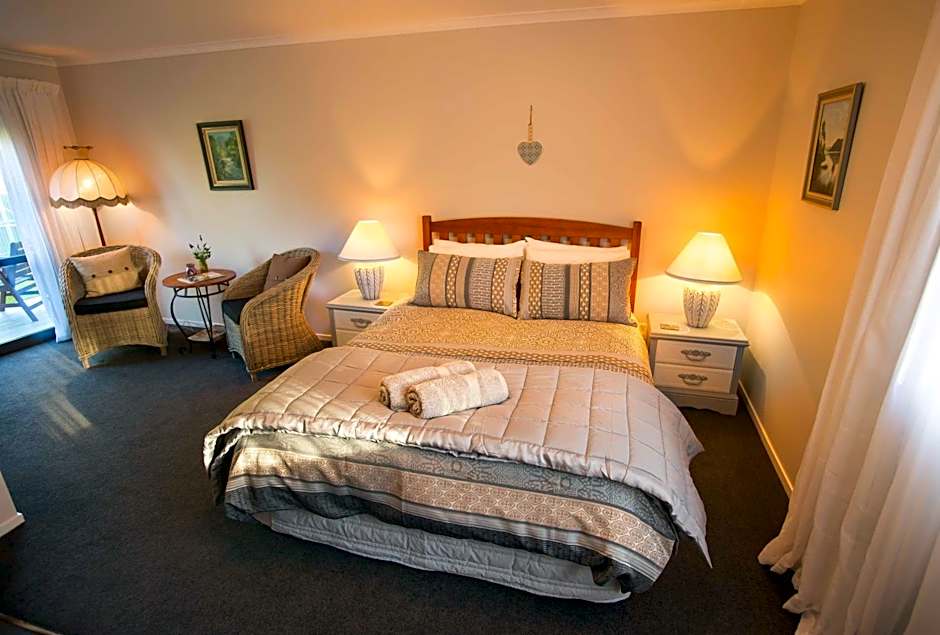 Rolling Hills Country Stay B&B