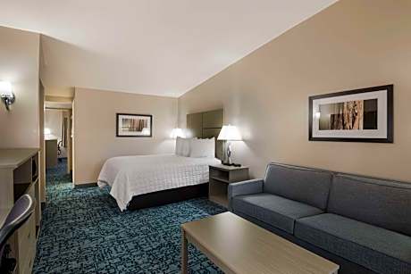 Family Suite - Non-Smoking