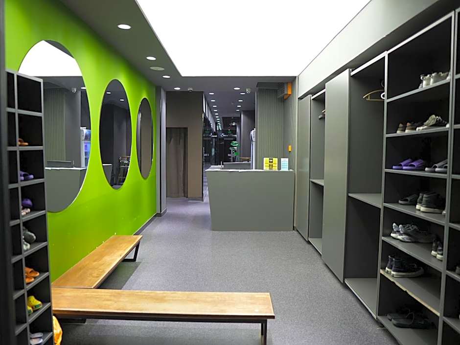 Chinggis Khaan Hotel