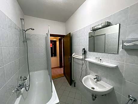 Budget Single Room