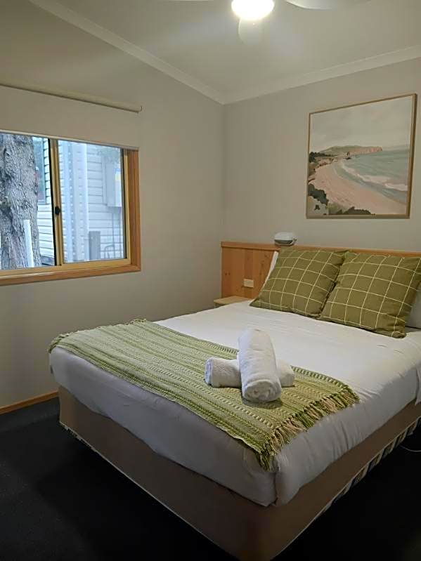 The Lakes Beachfront Holiday Park