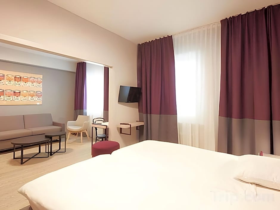 Crystal Hotel