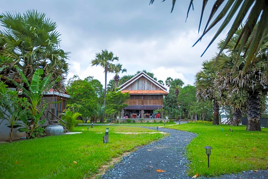Kampot River Residence