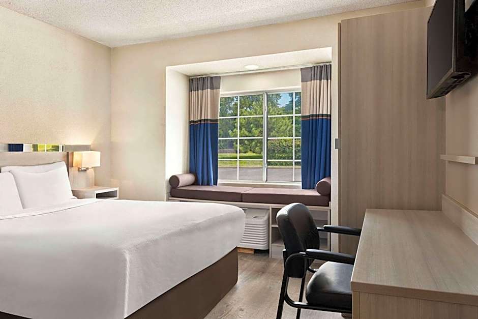 Microtel Inn & Suites By Wyndham Florence/Cincinnati Airport