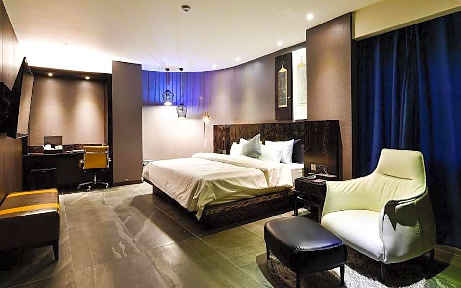 Suite — 5 fotoğraftan 1. fotoğraf