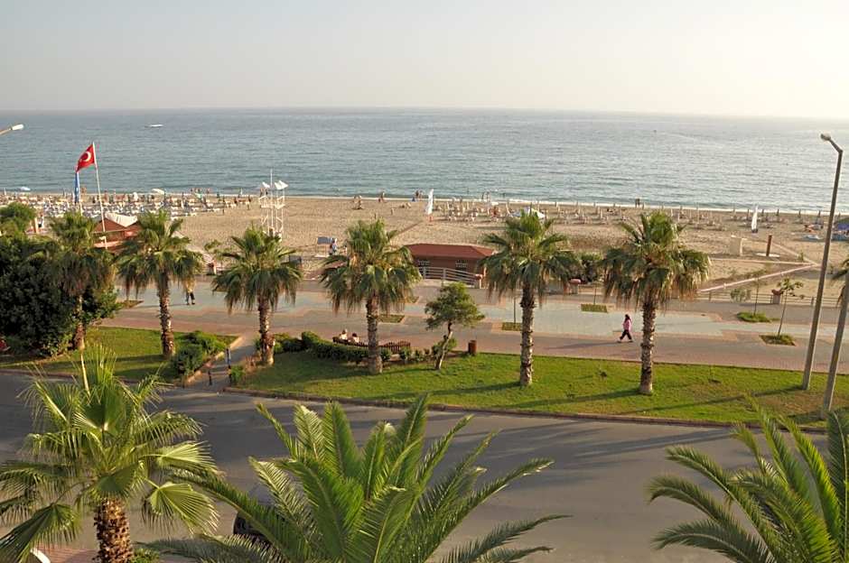 Kleopatra Celine Hotel