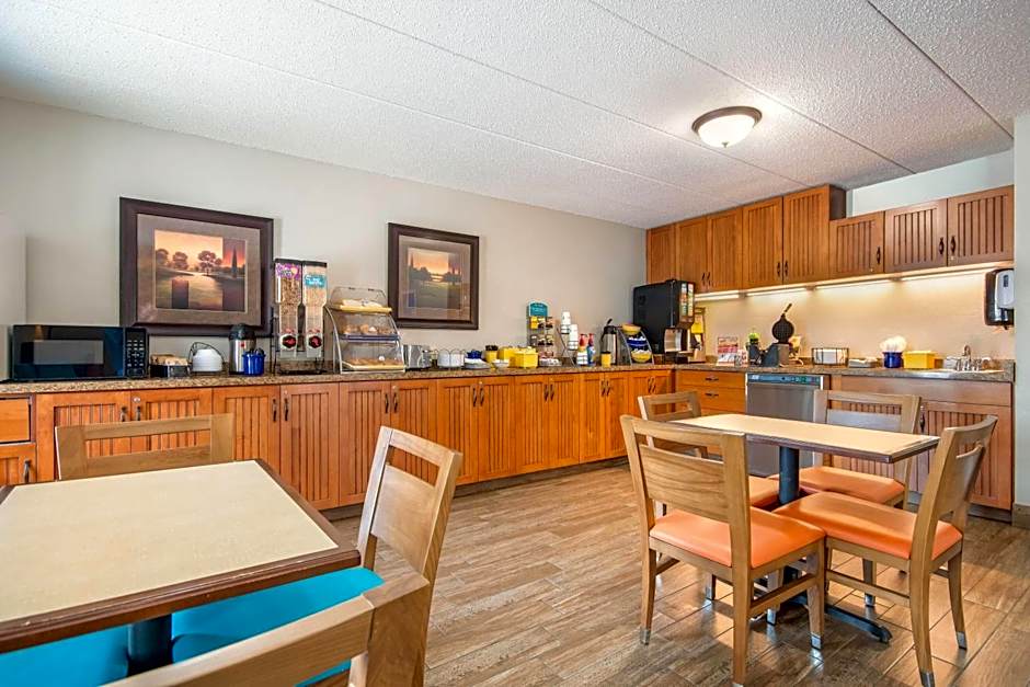 Days Inn by Wyndham International Falls