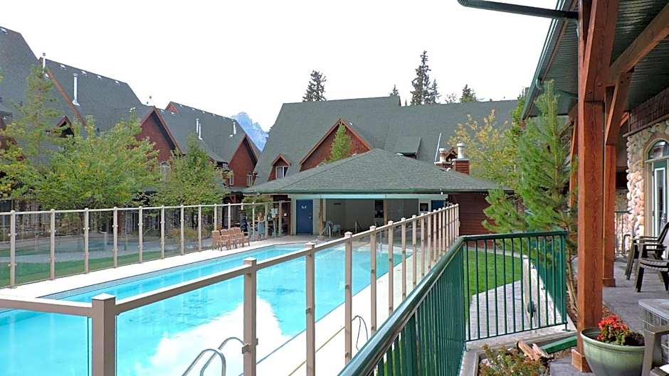 Mystic Chalet managed by Little Sister Getaways