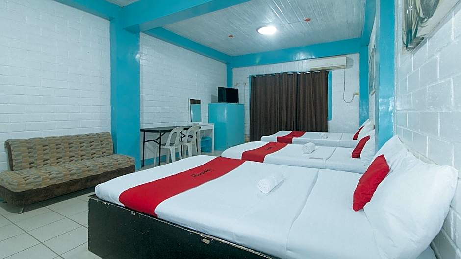 RedDoorz @ La Maria Pension and Tourist Inn