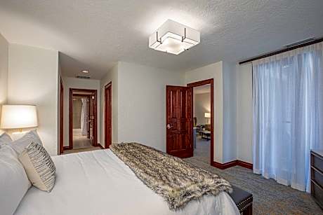 Large Balcony Family, Suite, Bedroom 1: 1 King, Bedroom 2: 2 Twin Bunk, Sofa Bed