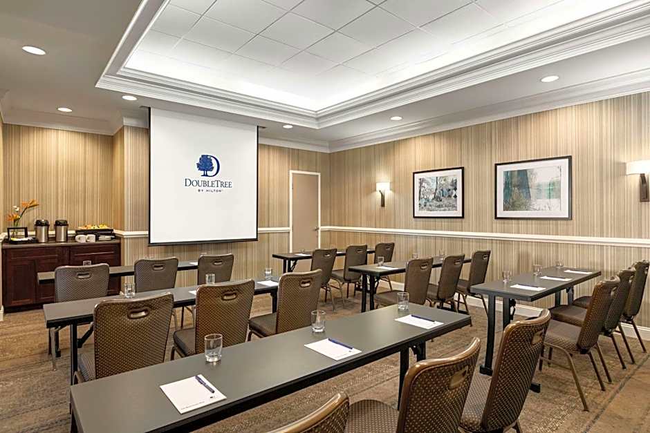 DoubleTree by Hilton Jacksonville Riverfront