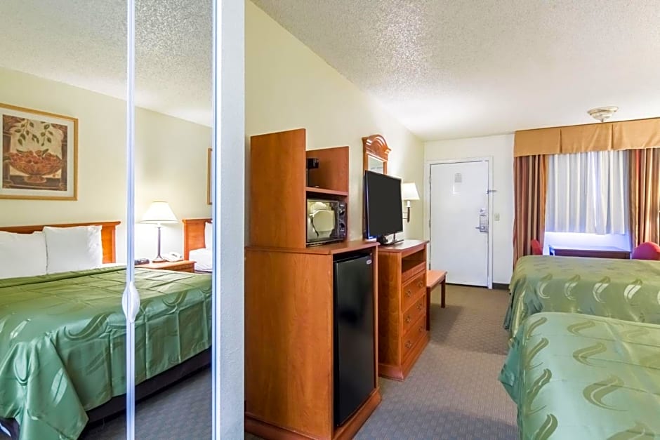 Quality Inn & Suites Alma - Fort Smith Northeast