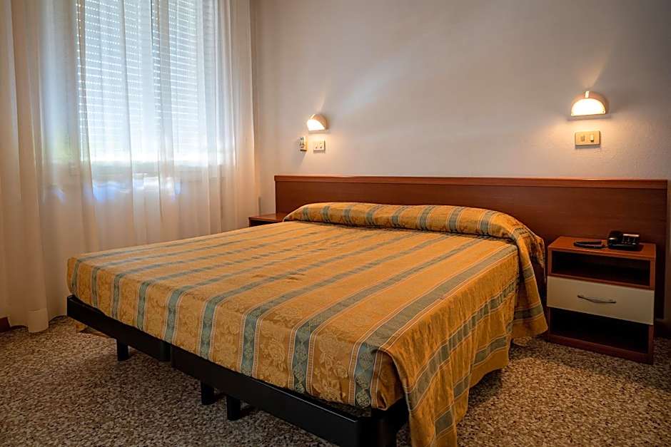 Hotel Happy
