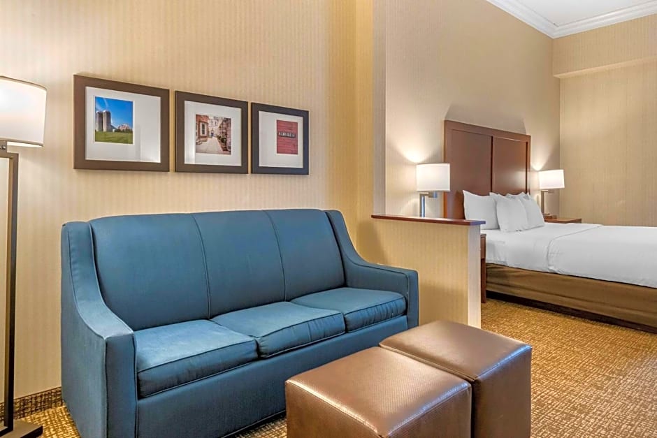 Comfort Suites Downtown Carlisle