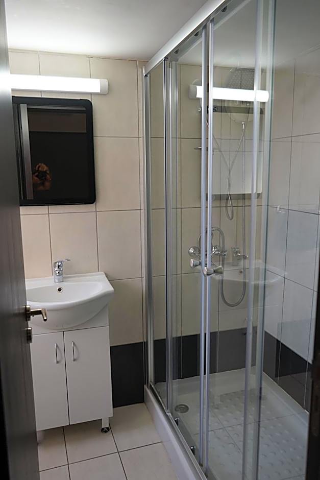 Polyxeni Hotel Apartments