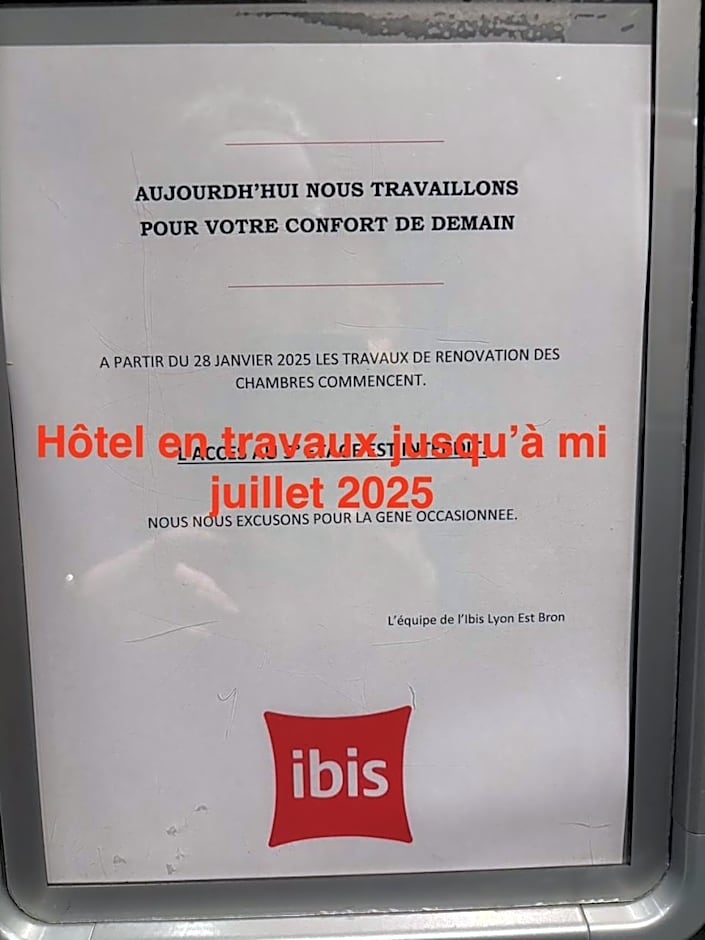 ibis Lyon Est Bron