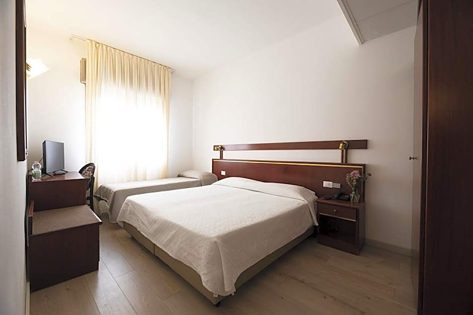 Photo 1 of 4 of Double Room (3 Adults)