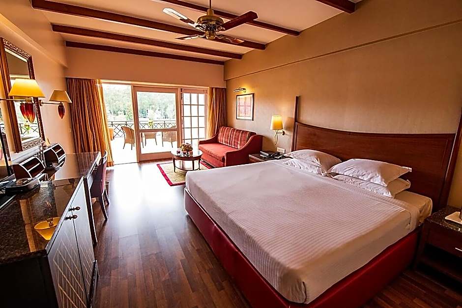 Carlton Hotel
