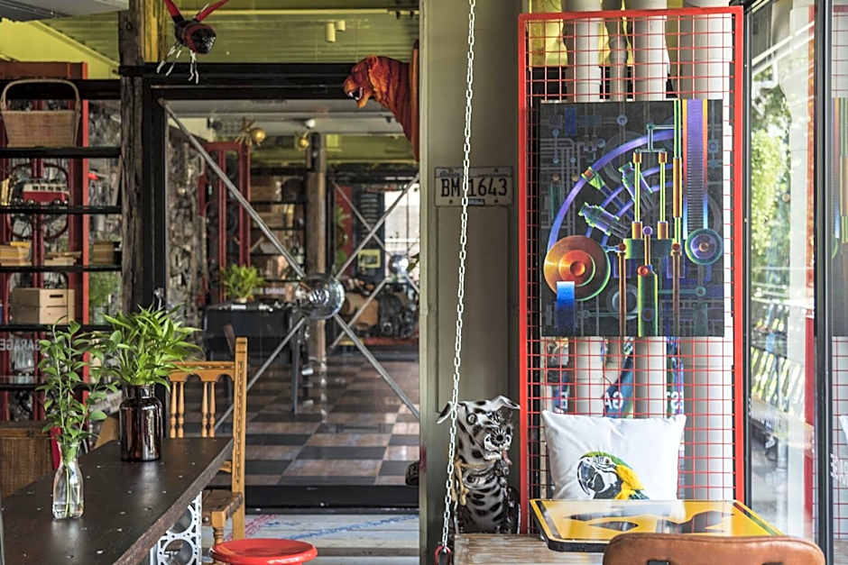 Mestyle Garage Hotel