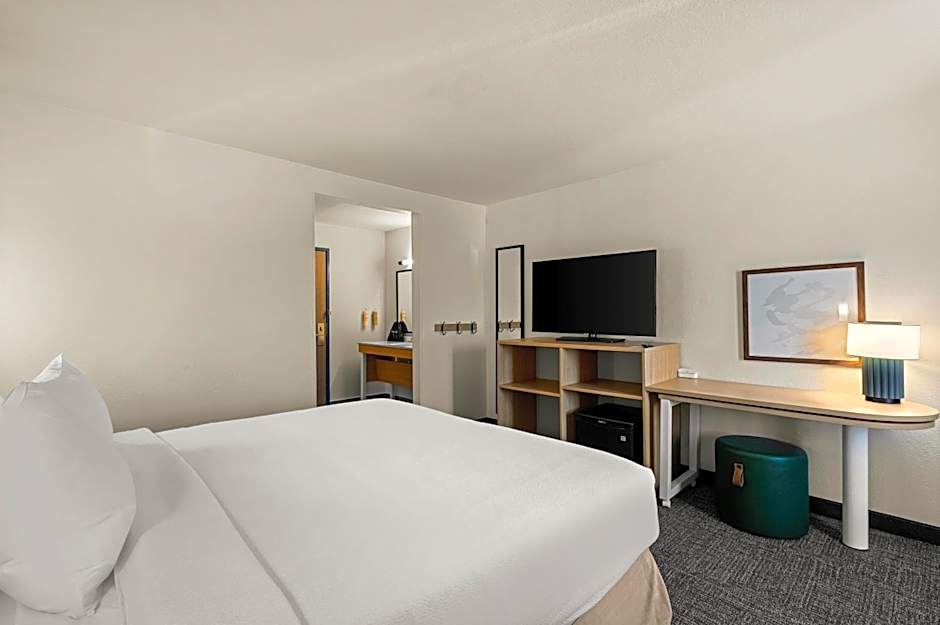 Spark by Hilton Fort Wayne