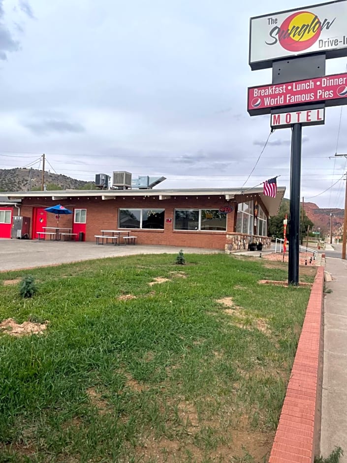 Sunglow Motel