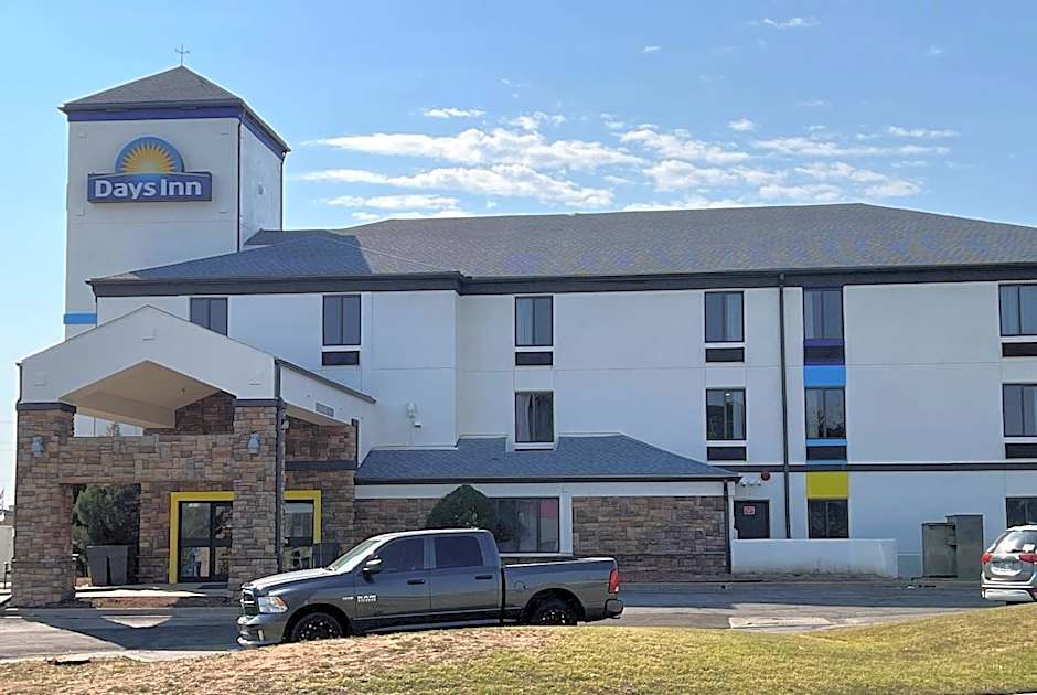 Days Inn by Wyndham Tulsa Central