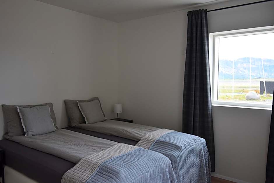 Glacier World - Hoffell Guesthouse