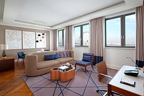 Suite, with 1 King, Sea view