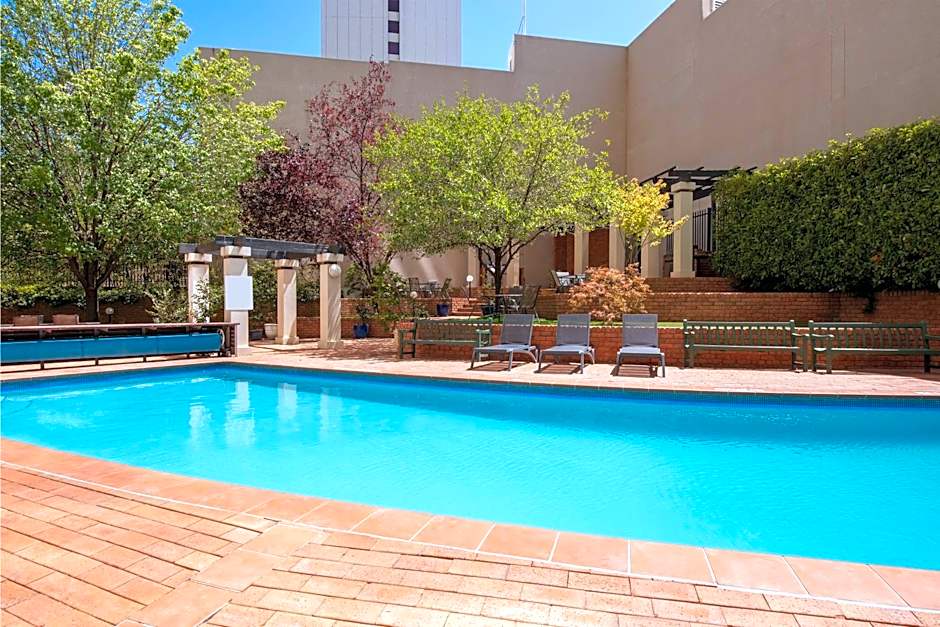 BreakFree Capital Tower Canberra