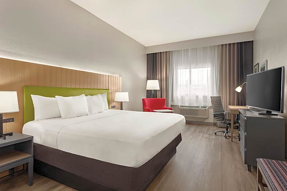 Photo 1 of 4 of Studio 1 King Bed