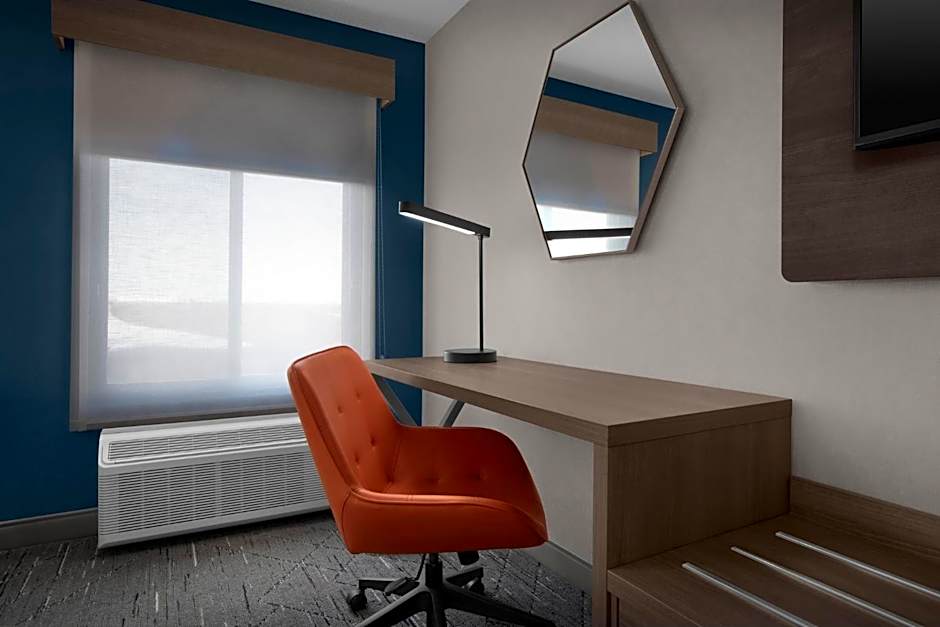 Holiday Inn Express Fargo - West Acres By IHG