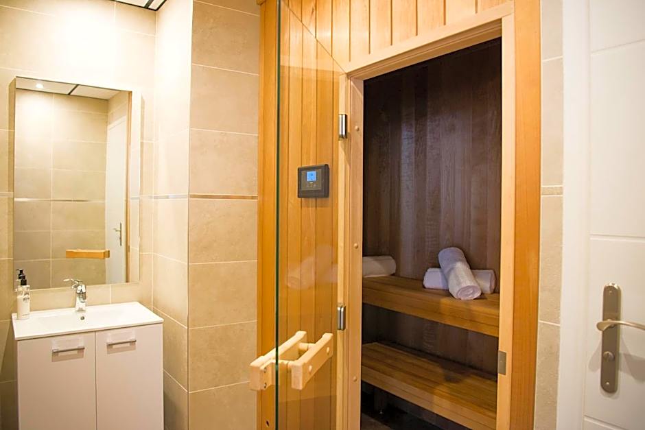 Hotel Gounod Fully Renovated