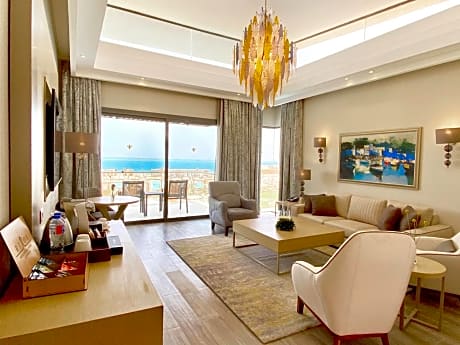 Lagoon Deluxe King Suite with Sea View