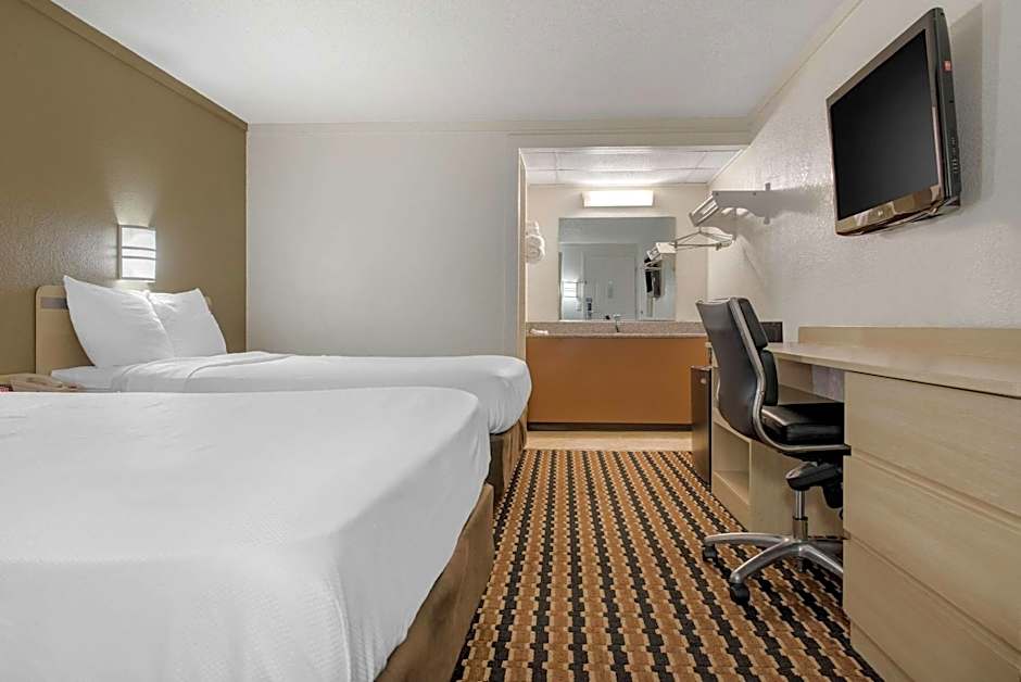 Rodeway Inn Sharonville - Cincinnati North